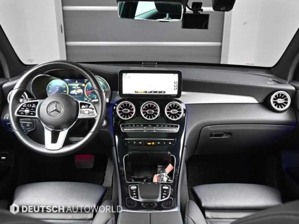 Mercedes Benz GLC Class - Vista 7