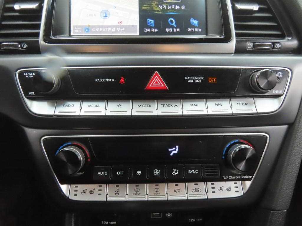 HYUNDAI Sonata - Vista 11