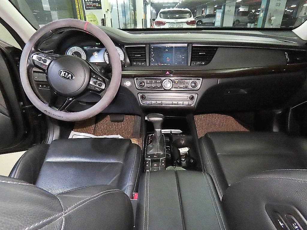 KIA K7 - Vista 10