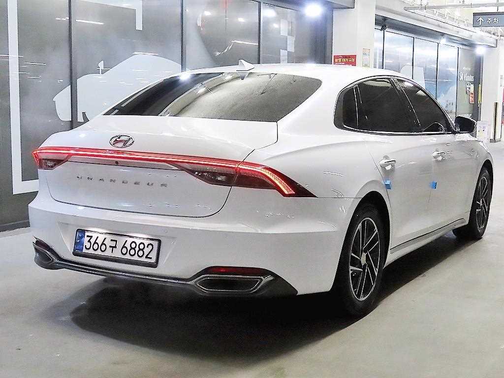 HYUNDAI Grandeur - Vista 4