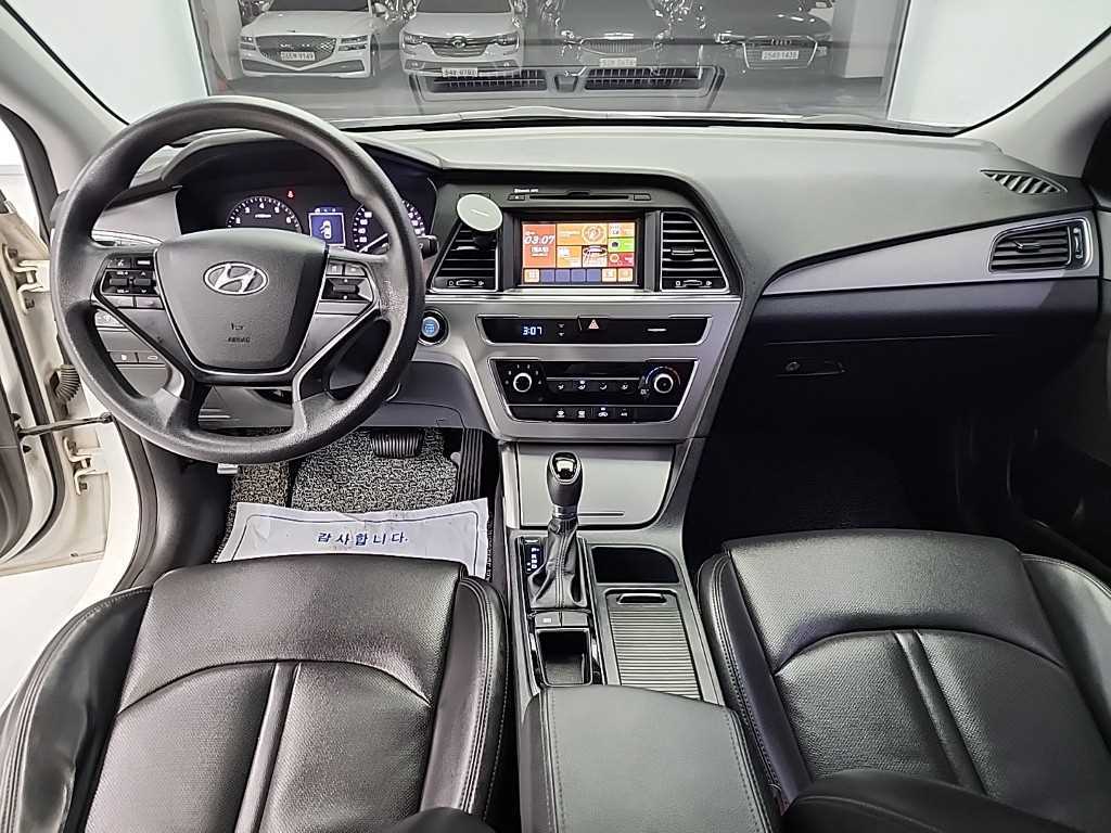 HYUNDAI Sonata - Vista 7