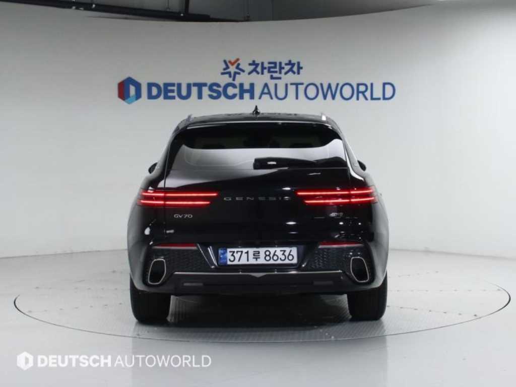 Genesis GV70 - Vista 4
