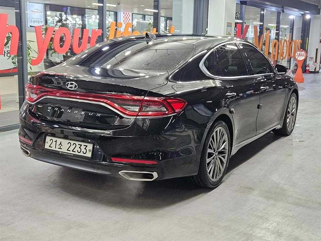 HYUNDAI Grandeur - Vista 4