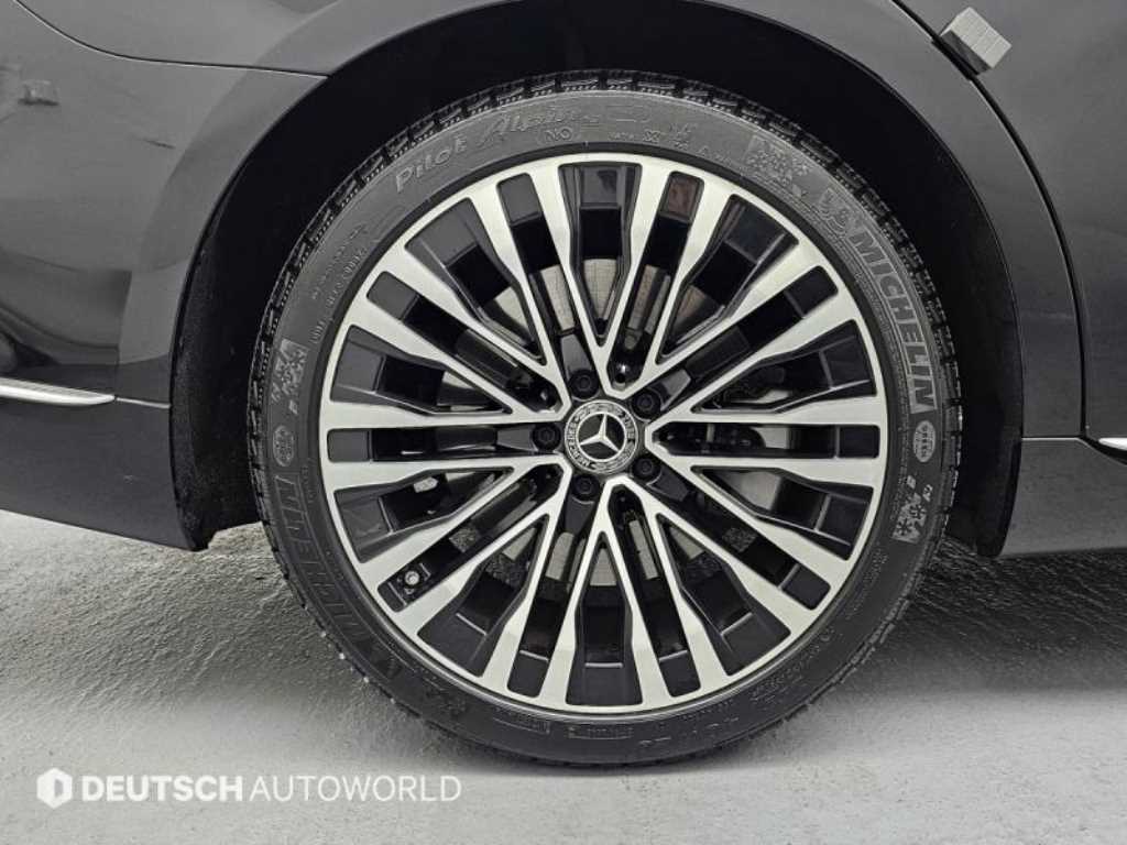 Mercedes Benz S Class - Vista 5