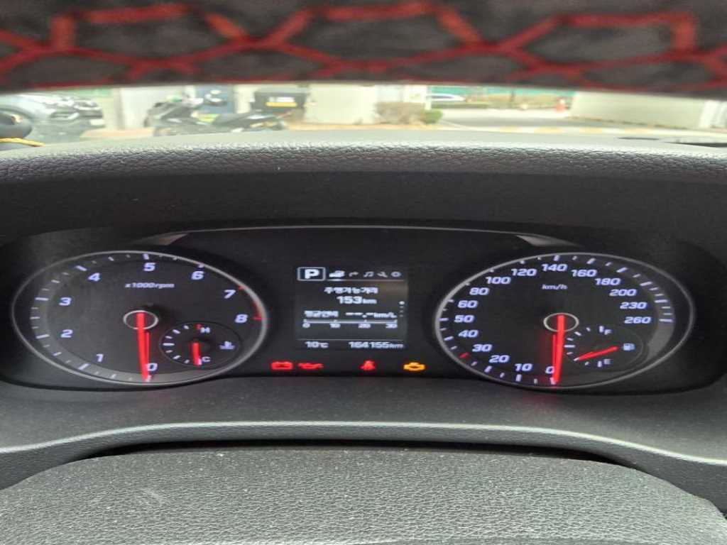 HYUNDAI Avante - Vista 5