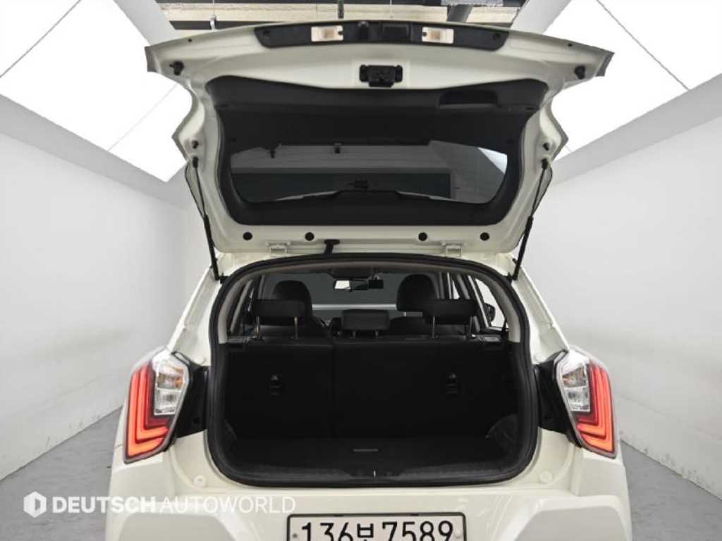 Ssangyong Tivoli 2020 Blanco - Importación desde Corea - HF Imports Iquique - Foto 19