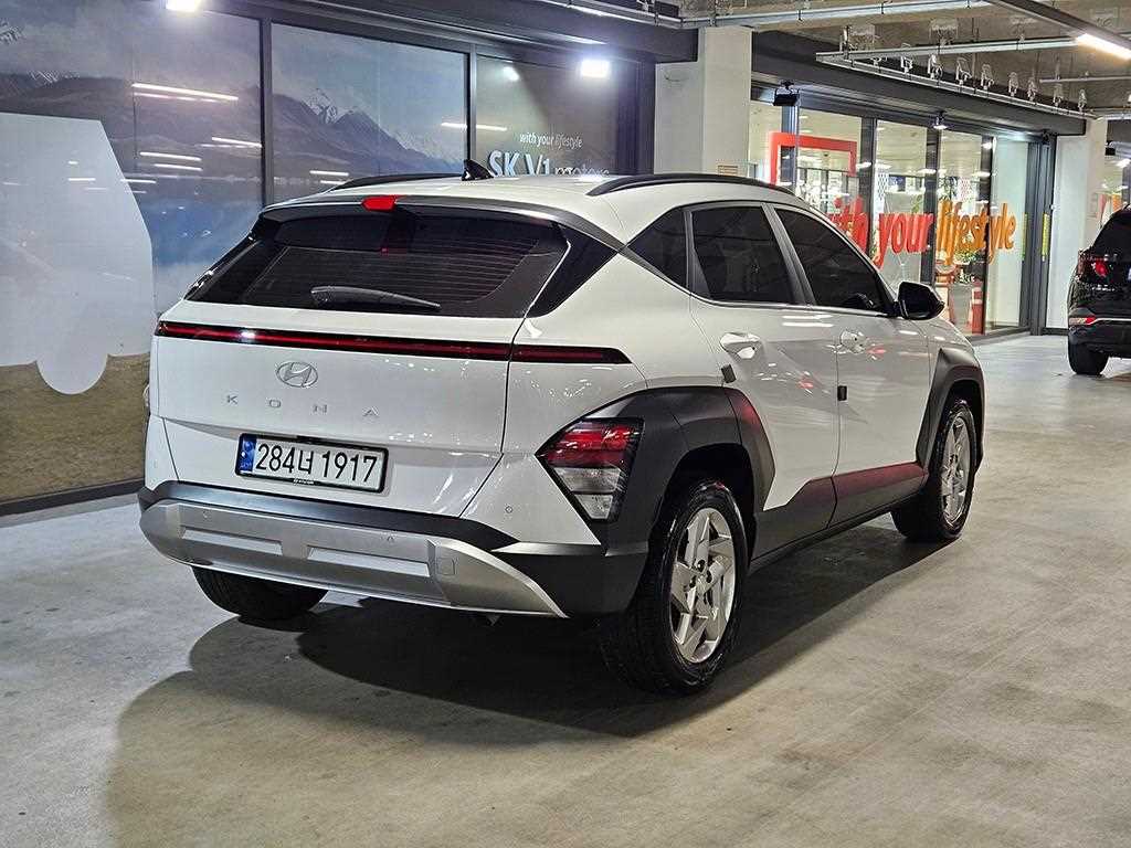HYUNDAI Kona - Vista 4
