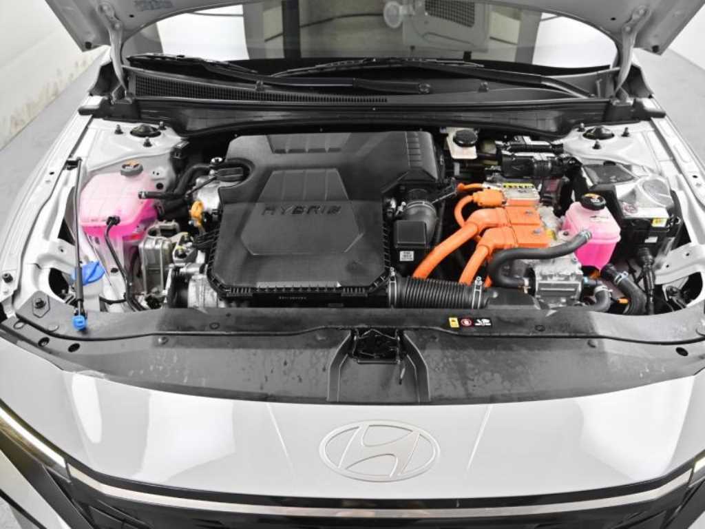 HYUNDAI Avante - Vista 6