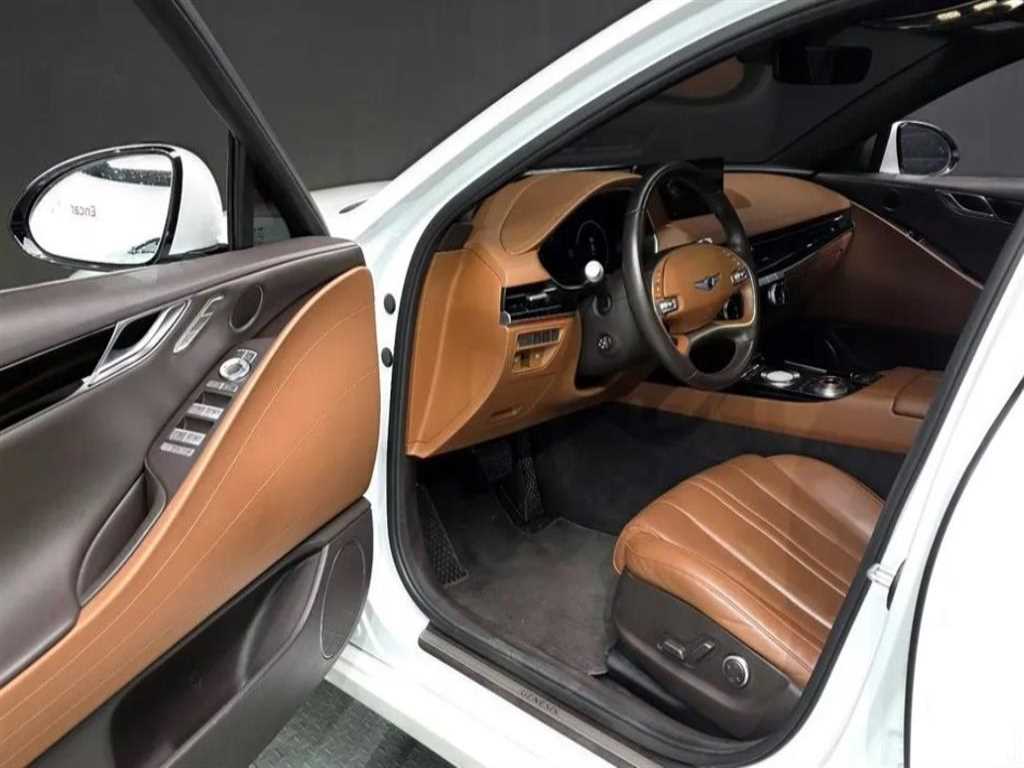 Genesis G80 - Vista 8