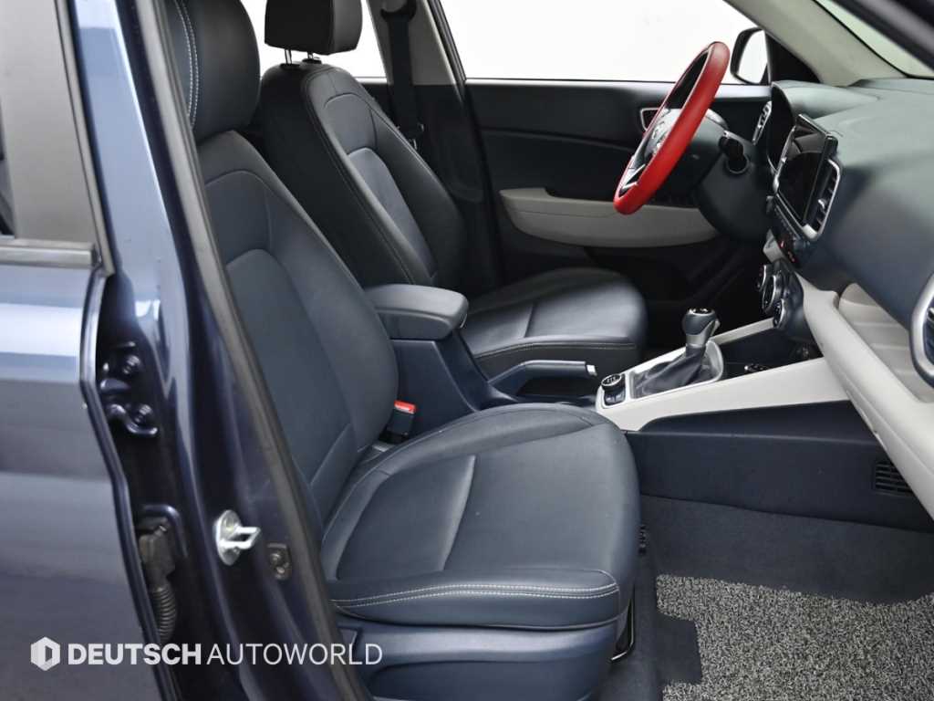 HYUNDAI Venue - Vista 10