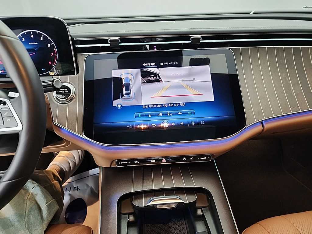 Mercedes Benz E class - Vista 10