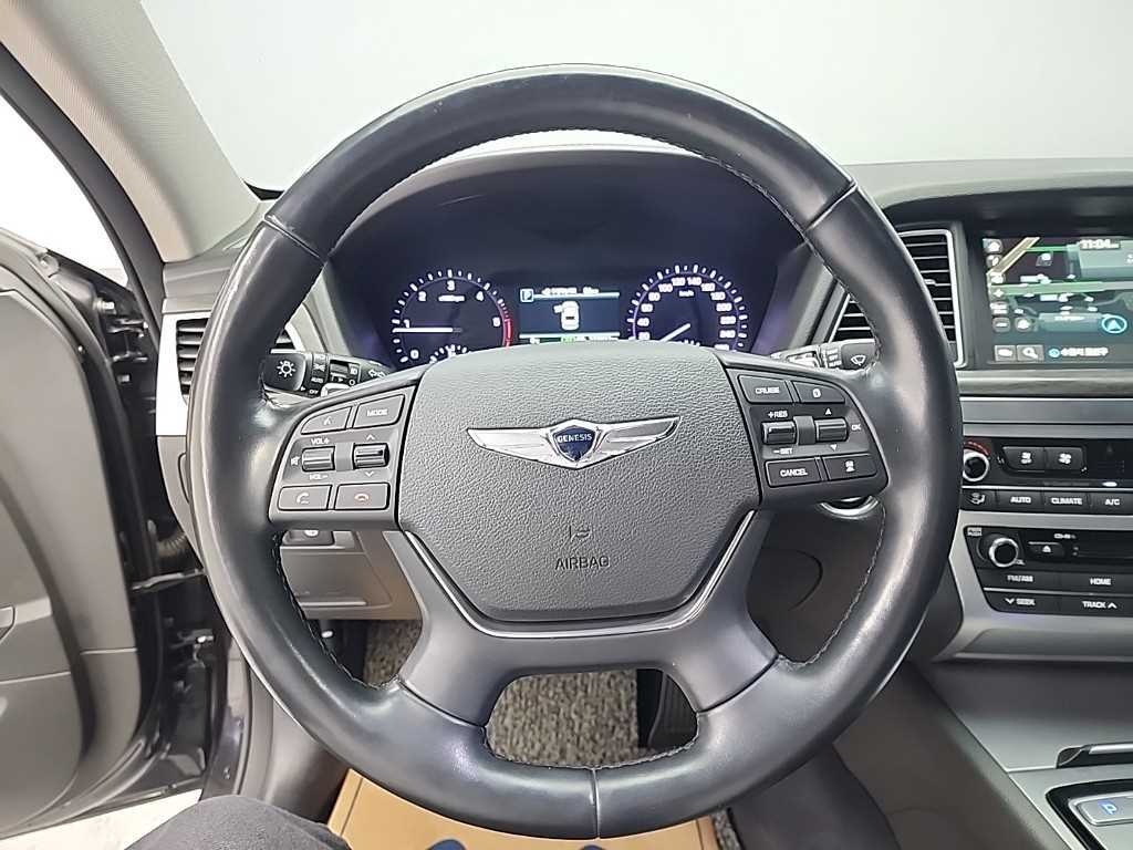 Genesis G80 - Vista 10