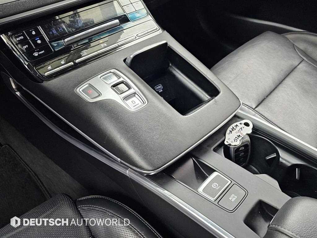 HYUNDAI Grandeur - Vista 9