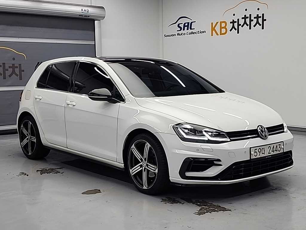 Volkswagen Golf - Vista 4