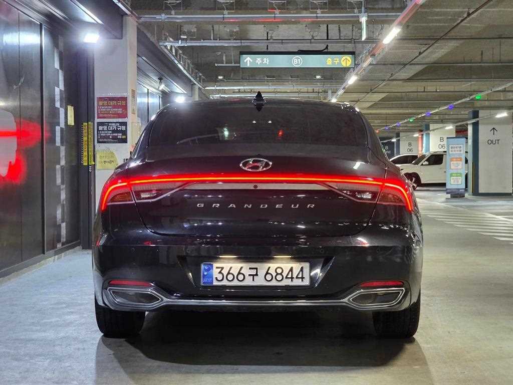 HYUNDAI Grandeur - Vista 4