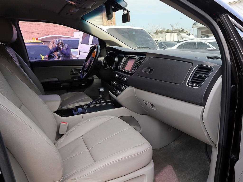 KIA Carnival 2017 Negro - Importación desde Corea - HF Imports Iquique - Foto 13
