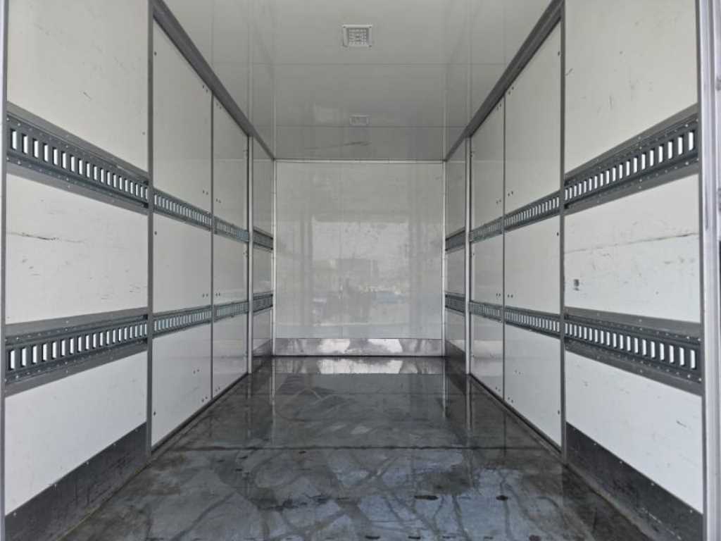 medium and large cargo truck - Vista 12