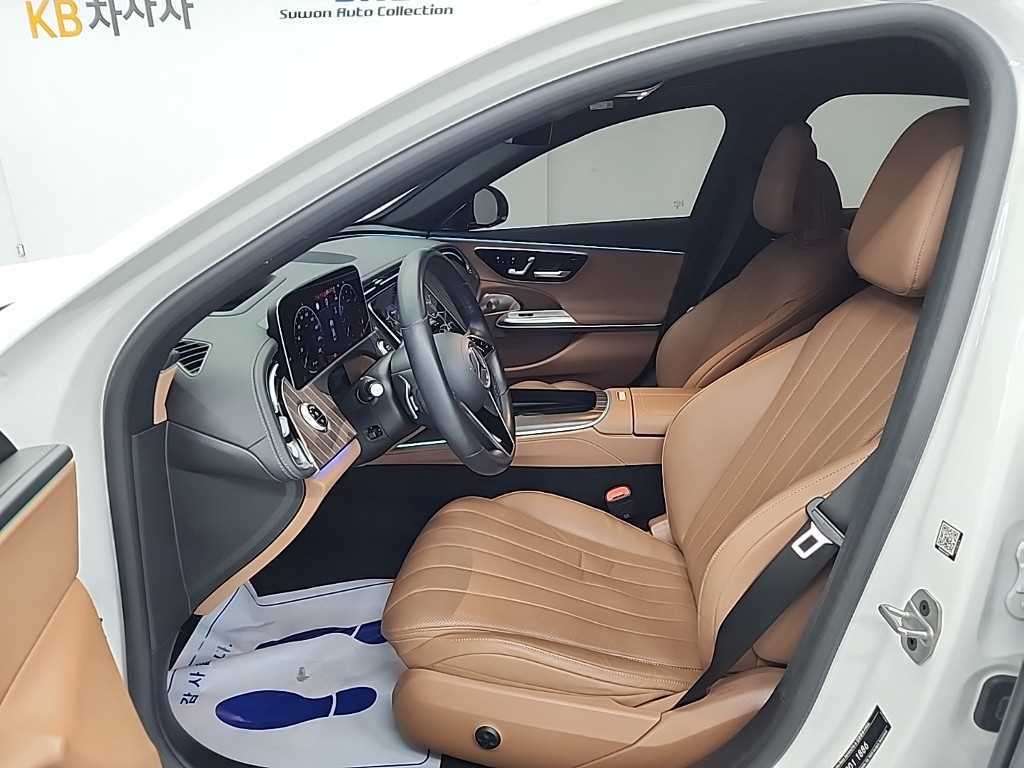 Mercedes Benz E class - Vista 11