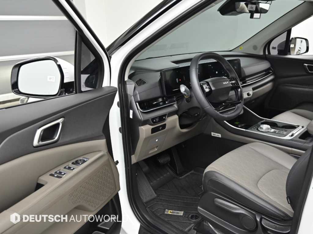 KIA Carnival - Vista 11