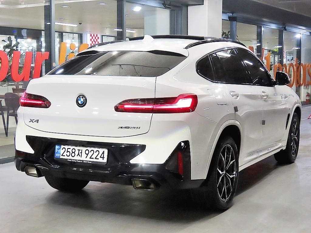 BMW X4 - Vista 4