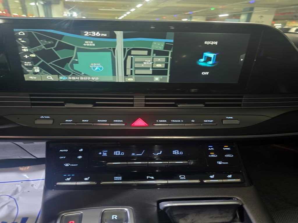 HYUNDAI Grandeur - Vista 10