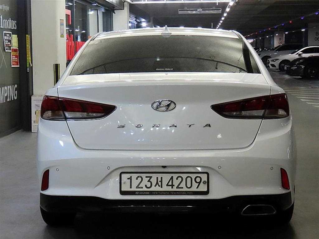 HYUNDAI Sonata - Vista 5