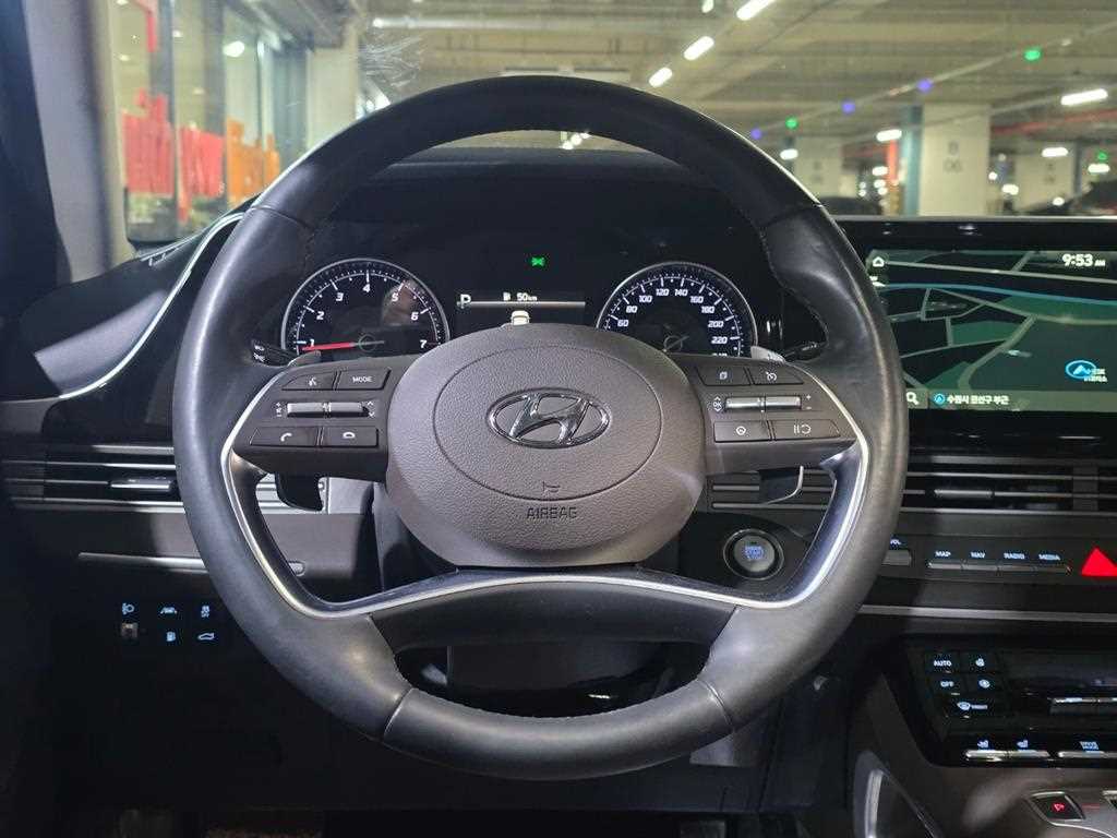 HYUNDAI Grandeur - Vista 9