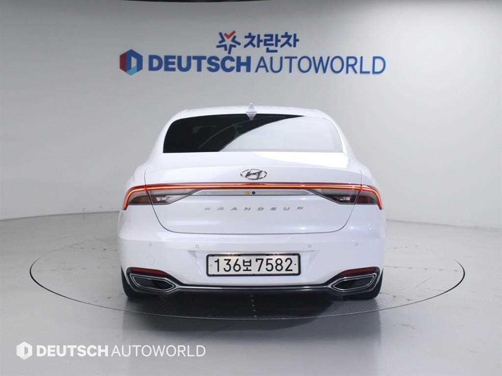 HYUNDAI Grandeur - Vista 4