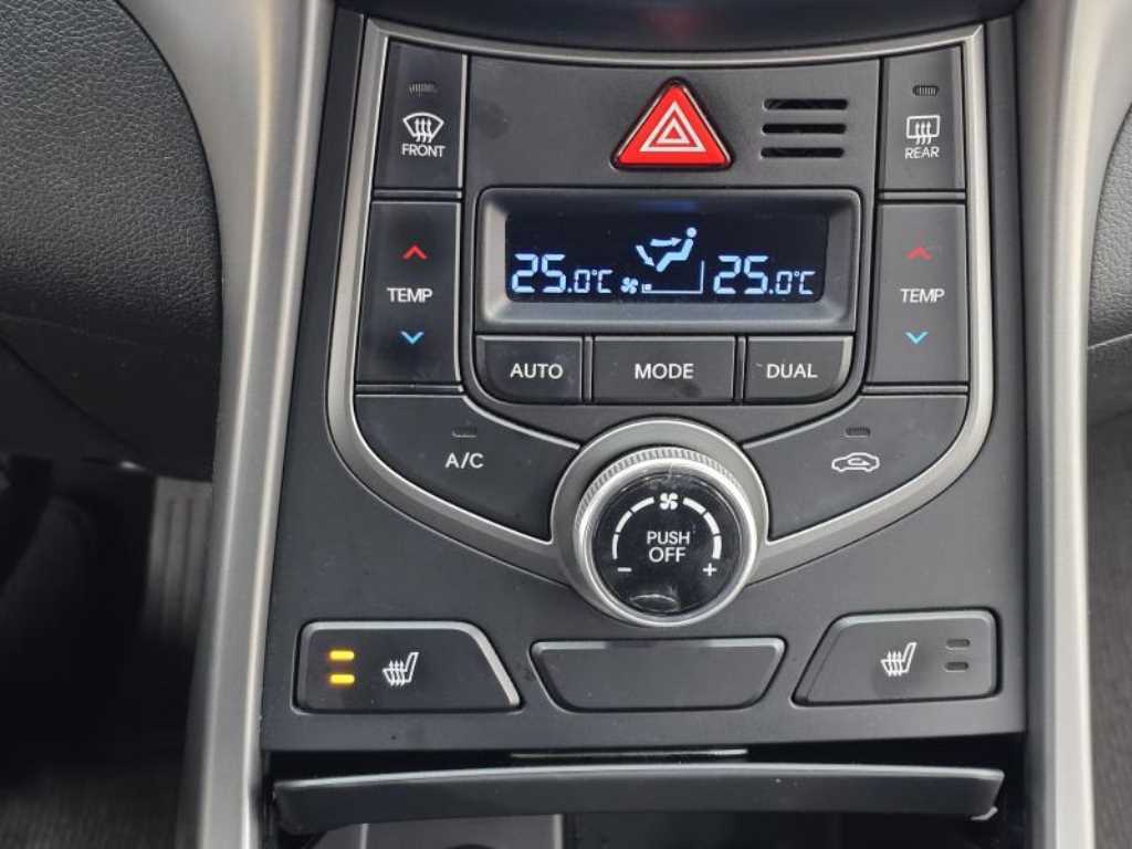 HYUNDAI Avante 2016 Gris - Importación desde Corea - HF Imports Iquique - Foto 14