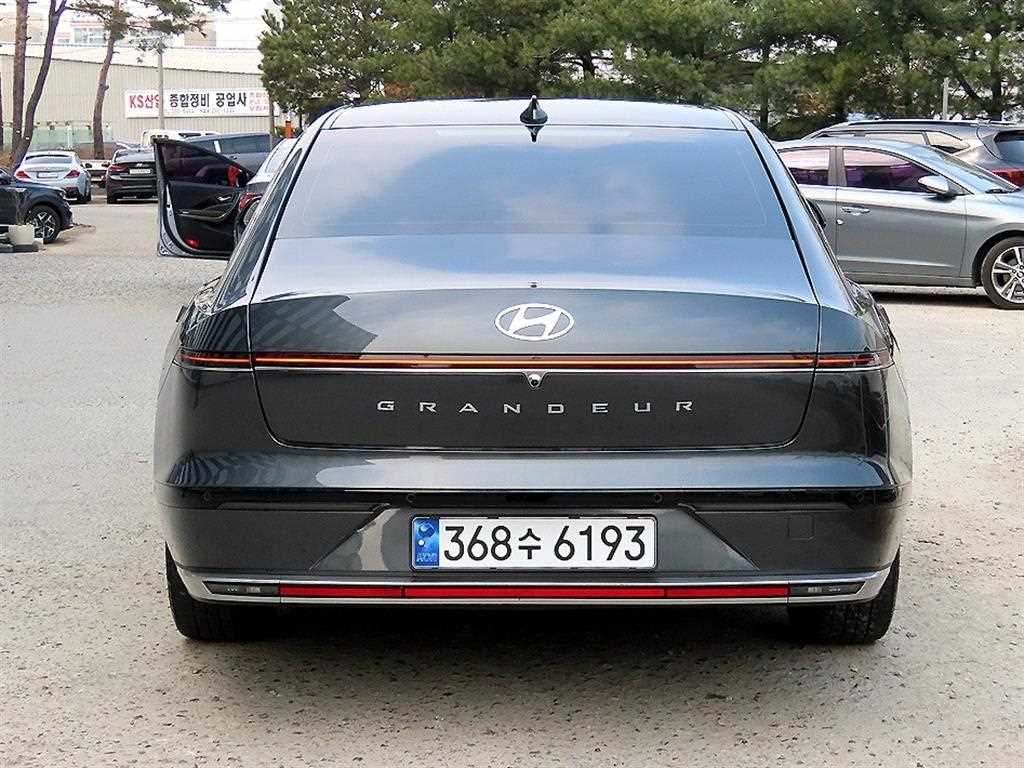 HYUNDAI Grandeur - Vista 4