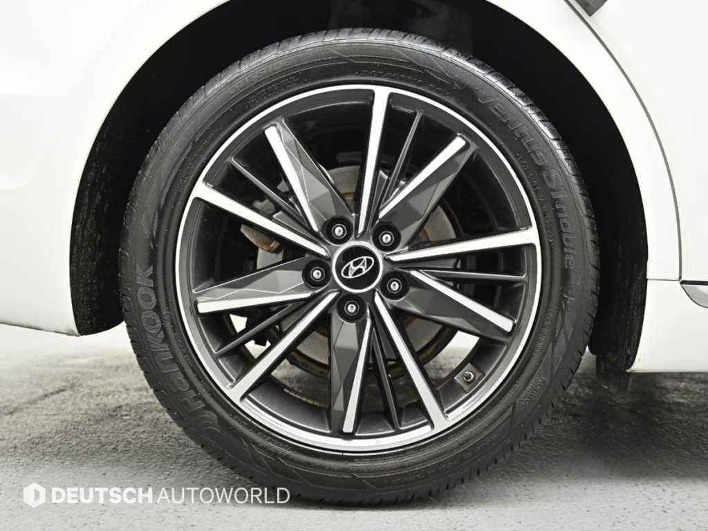 HYUNDAI Grandeur - Vista 5