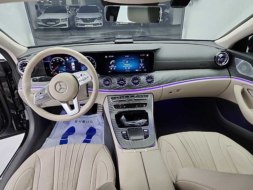 Mercedes Benz CLS Class - Vista 8