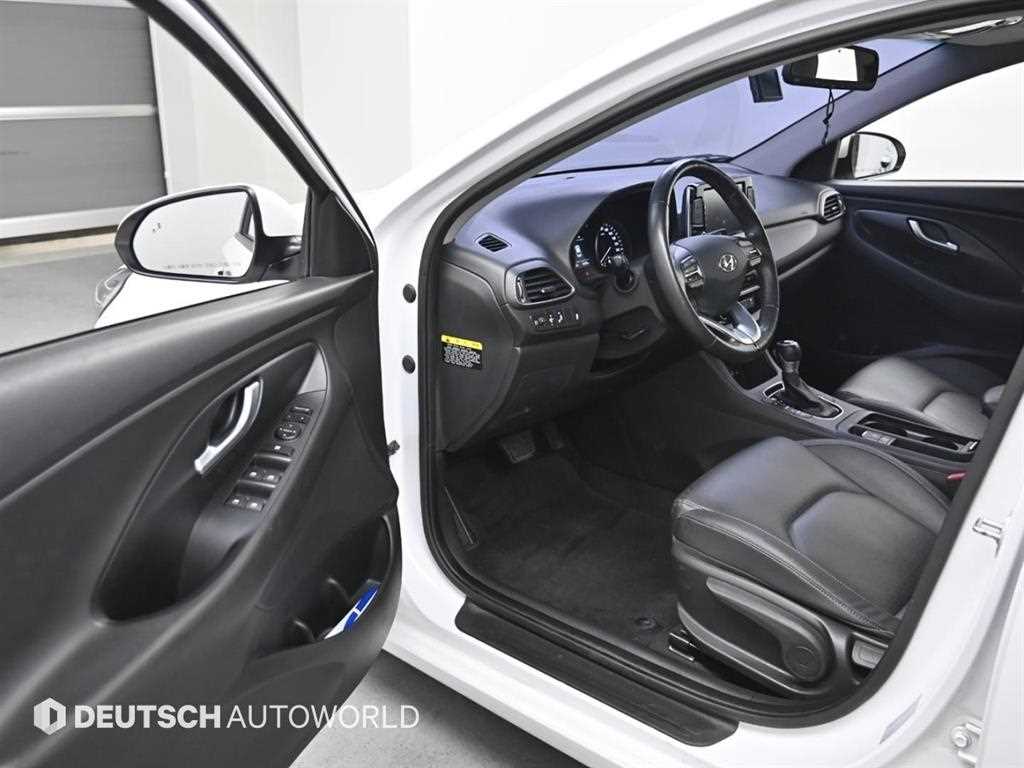 HYUNDAI i30 - Vista 10