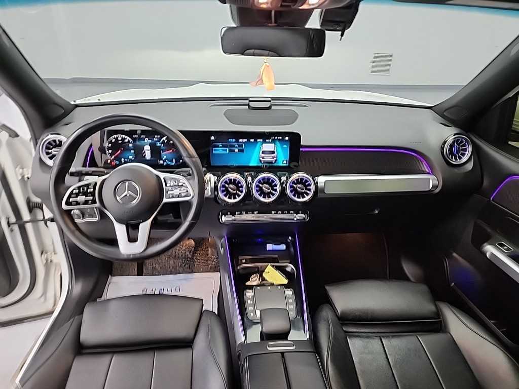 Mercedes Benz GLB Class - Vista 7