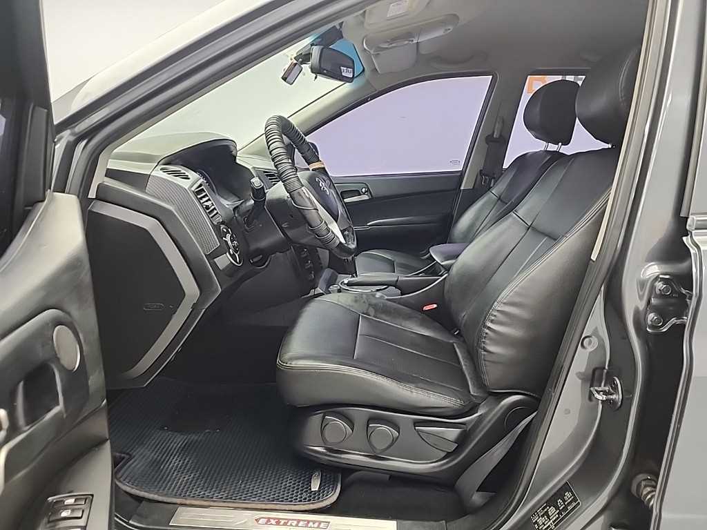 Ssangyong Korando - Vista 12