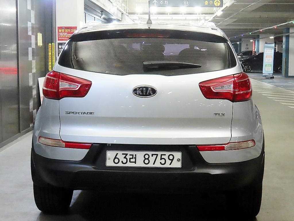 KIA Sportage - Vista 5