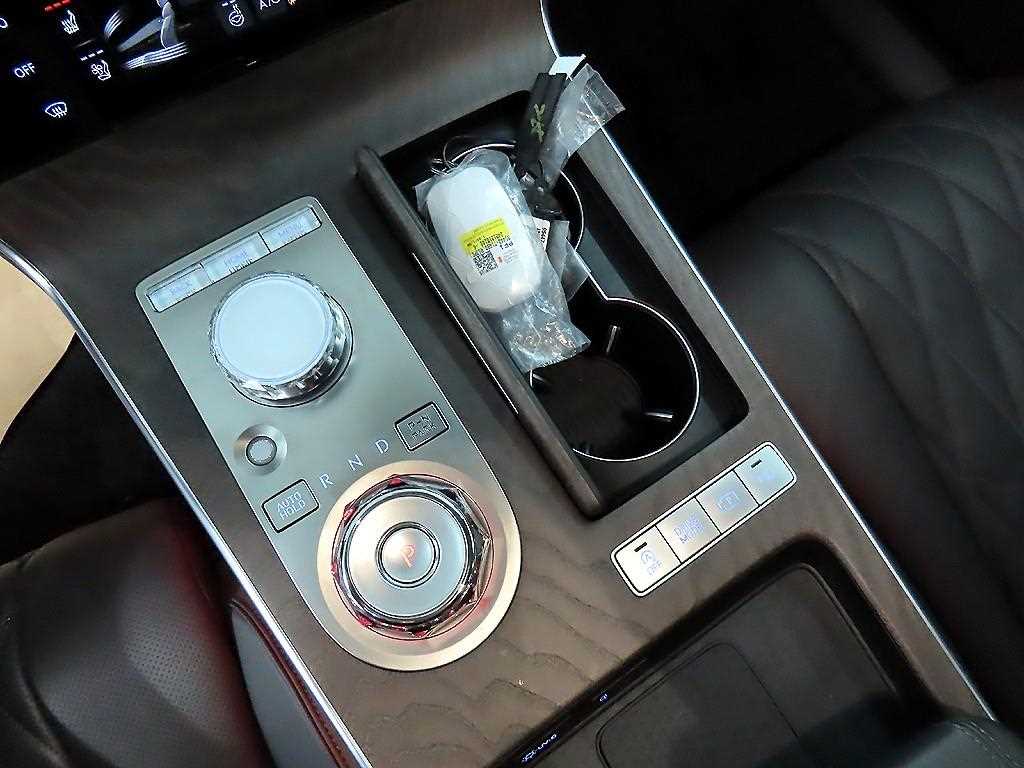 Genesis G80 - Vista 10