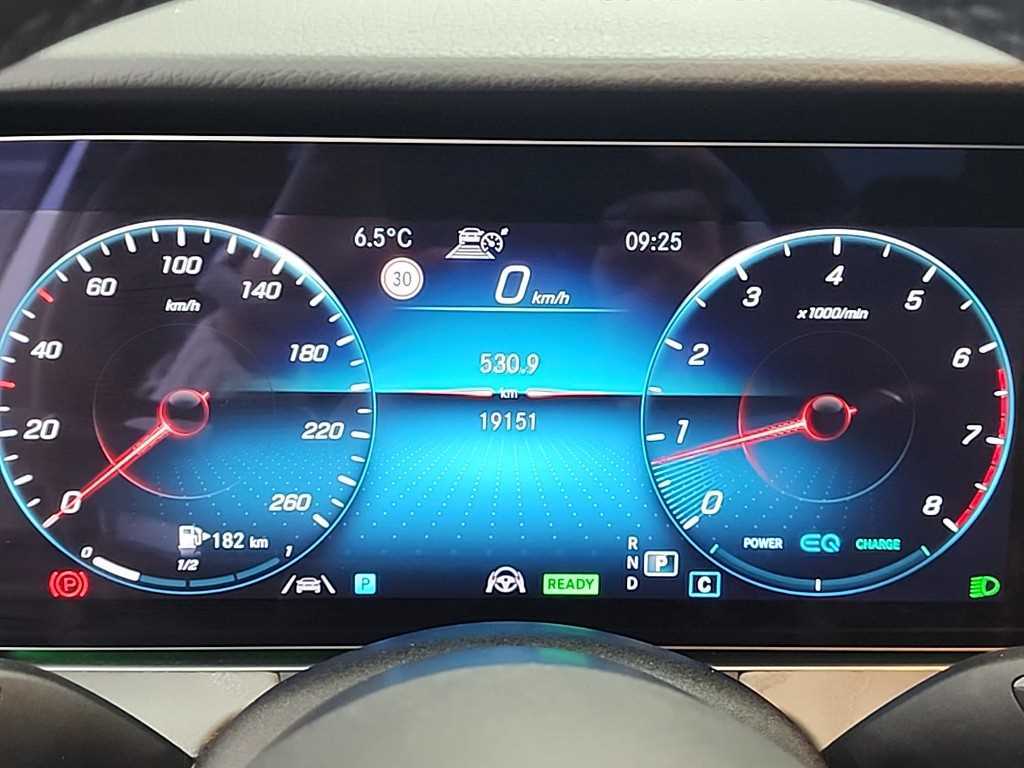 Mercedes Benz E class - Vista 6