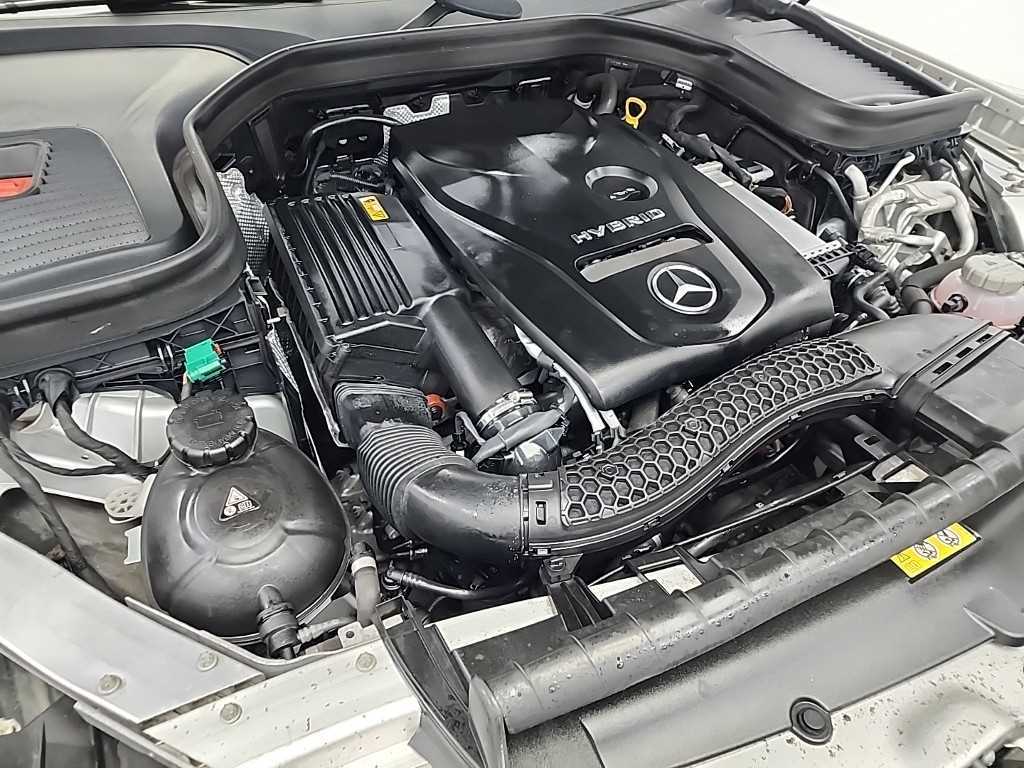 Mercedes Benz GLC Class - Vista 5