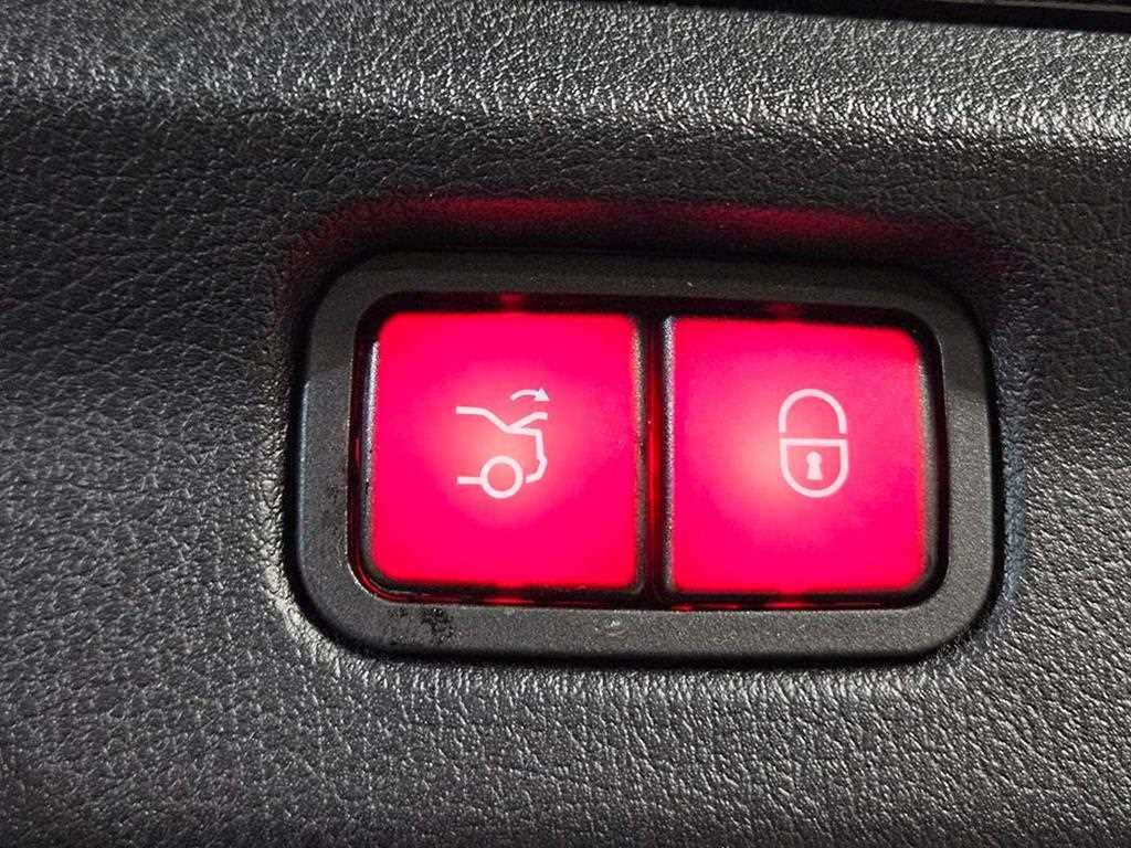 Mercedes Benz EQE - Vista 6