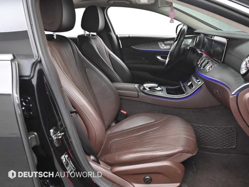 Mercedes Benz CLS Class - Vista 10