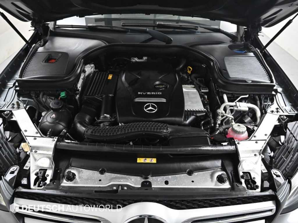 Mercedes Benz GLC Class - Vista 6