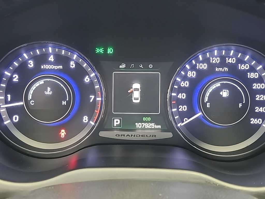 HYUNDAI Grandeur - Vista 6