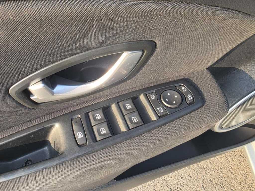 SAMSUNG SM3 - Vista 12