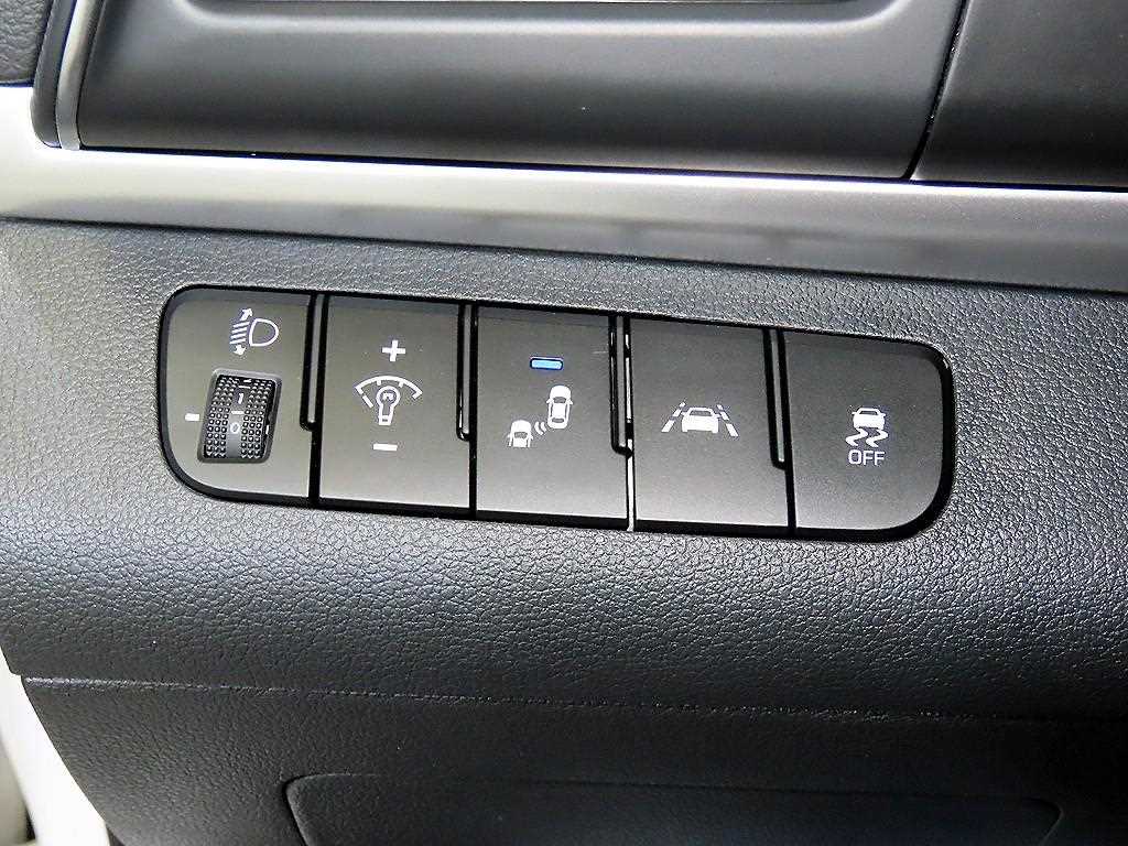 HYUNDAI Avante 2019 Blanco - Importación desde Corea - HF Imports Iquique - Foto 14