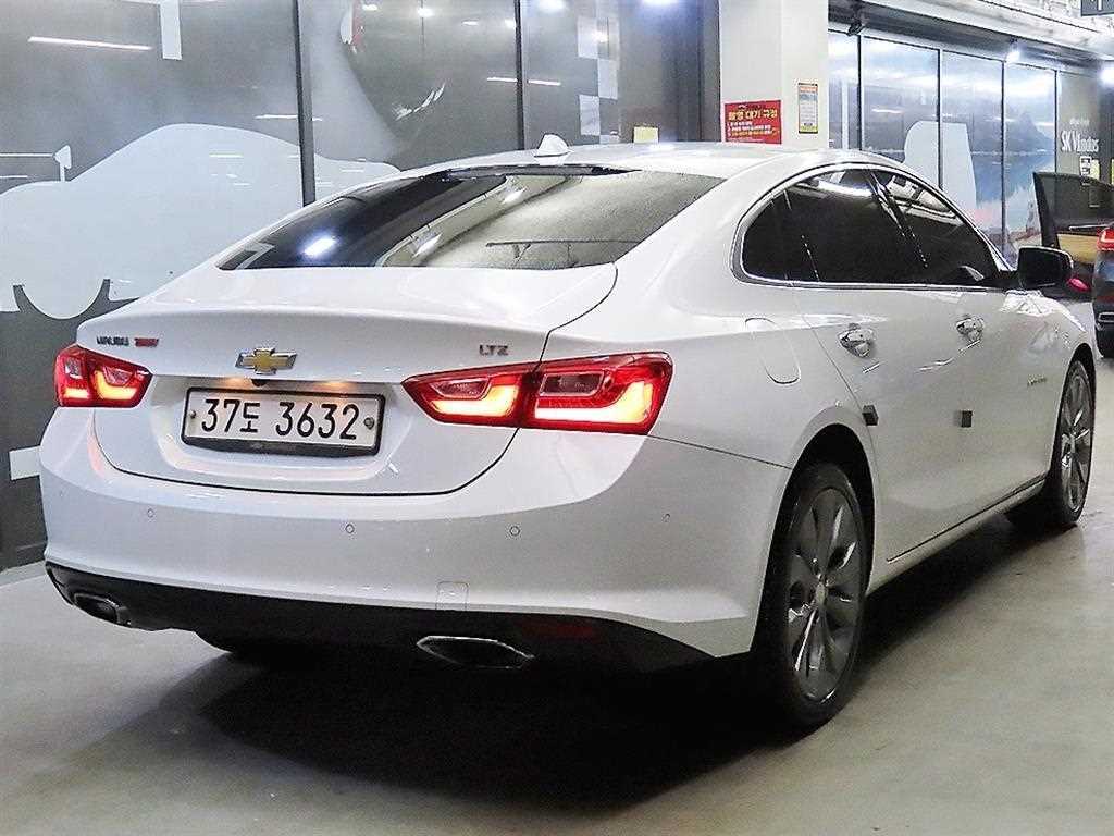 Chevrolet Malibu - Vista 4