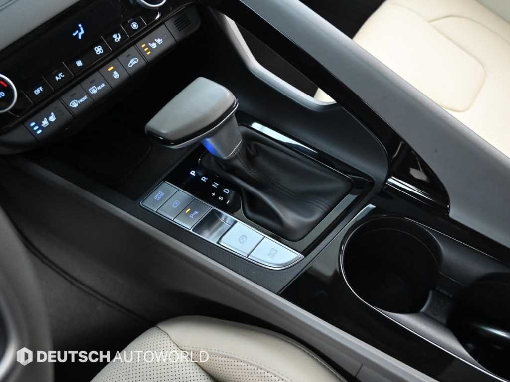 HYUNDAI Avante - Vista 9