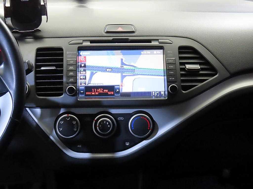 KIA Morning - Vista 11