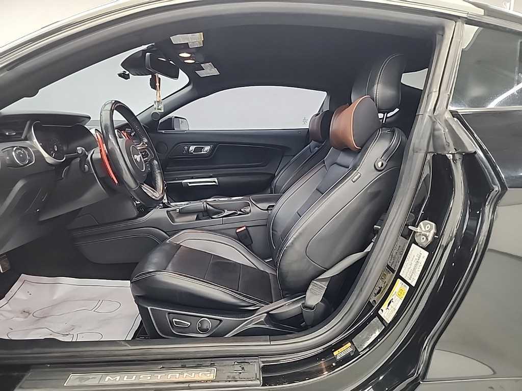 Ford Mustang - Vista 11