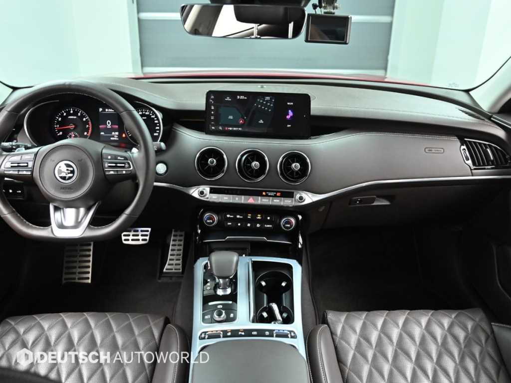 KIA Stinger - Vista 7